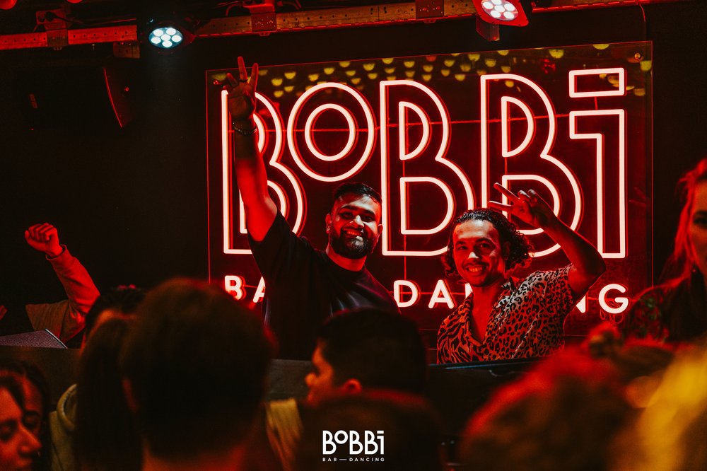 Bobbi Bar-Dancing